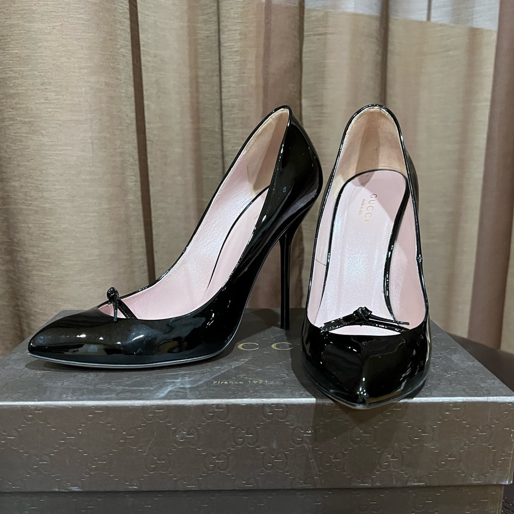 Gucci heels 👠